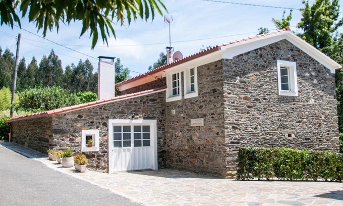 Mino House | Holiday Home El Olivo by Interhome