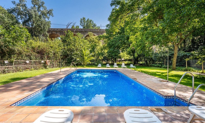 Durcal Apartment | Holiday Home 'El Puente' with Lake View, Wi-Fi and Air Conditioning