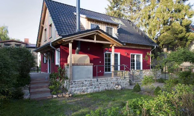 Oberhavel House | Holiday Home 'Ferienhaus Haussee' with Lake View, Private Terrace and Wi-Fi