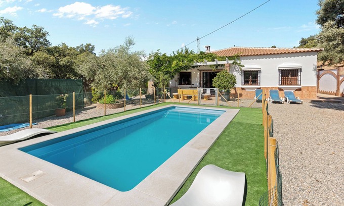 Jubrique House | Holiday Home 'Finca Rural Mazuqueto' with Mountain View, Private Pool and Wi-Fi