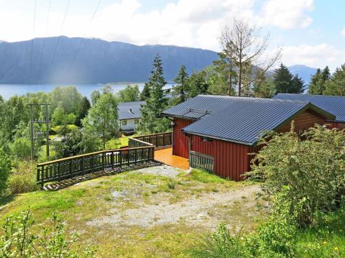 Hyllestad House | Holiday Home Fjordperlen by Interhome