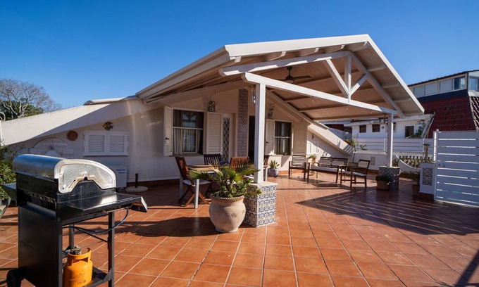 Recanati House | Holiday Home "Giugiò" with Mountain View, Terrace & A/C
