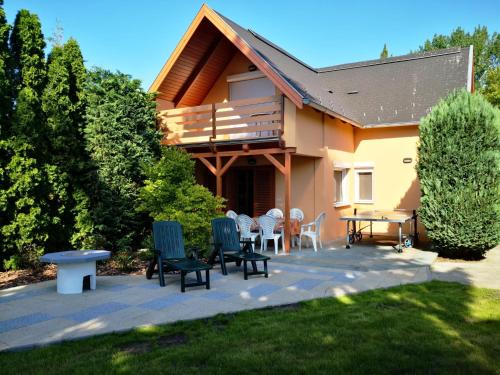 Fonyod House | Holiday Home Hajnal by Interhome