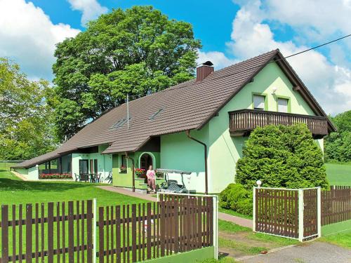 Predslav House | Holiday Home Haus Polivka by Interhome