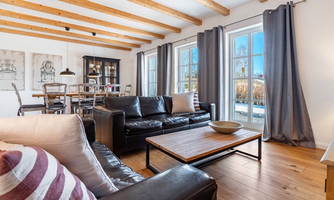 Putbus House | Holiday Home 'Hof Vilmnitz 22 B' with Private Terrace, Private Garden and Wi-Fi