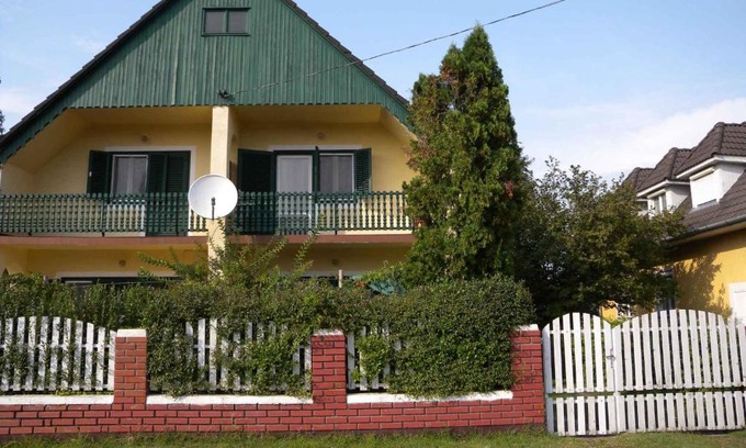 Balatonmariafurdo House | Holiday home in Balatonmariafürdo 33086