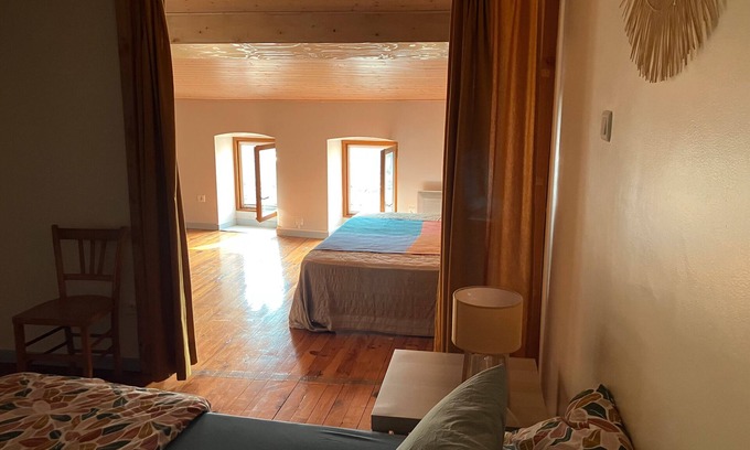 Saint-Andeol House | Holiday Home 'Les Bleuets' with Mountain View and Private Garden