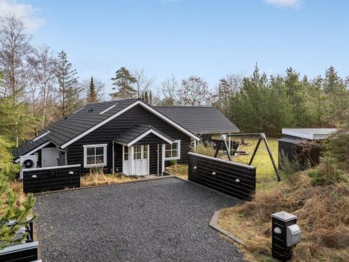 Hals House | Holiday Home Lilie - 270m from the sea by Interhome