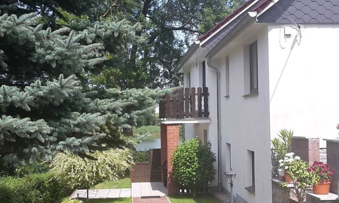 Guelzow Apartment | Holiday home on Lake Prüzen