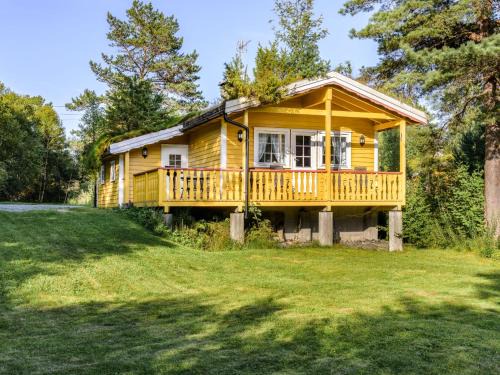 Fjaler House | Holiday Home Synnøve by Interhome