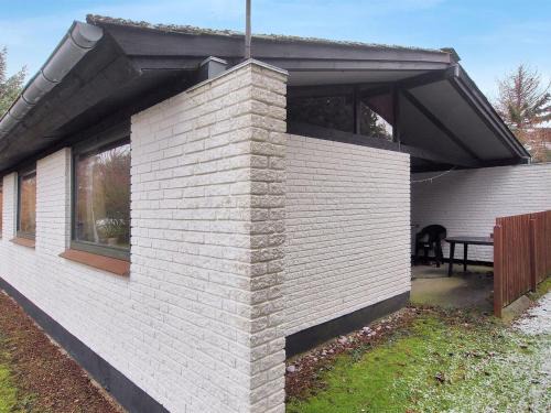 Næsby Strand House | Holiday Home Tjara - 600m from the sea by Interhome