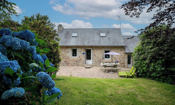 Lanvellec House | Holiday Home 'Ty Nevez' with Private Terrace and Private Garden
