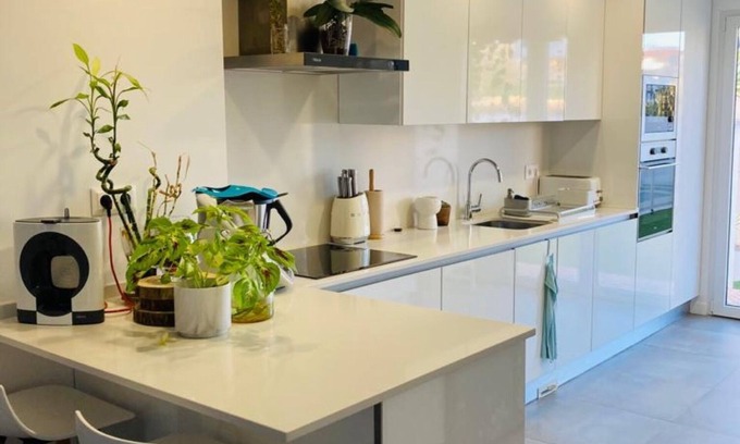 Montes de Alvor House | Holiday Home 'Vale Lagar Villa' with Private Pool, Wi-Fi and Air Conditioning