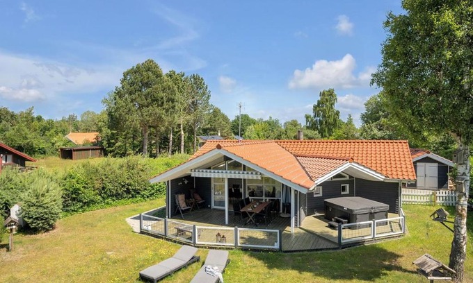 Ørsted House | Holiday Home Waltraud - 500m from the sea by Interhome