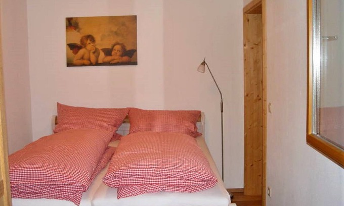 Sulzburg House | Holiday Home 'Weichart' with Shared Terrace, Shared Garden and Wi-Fi