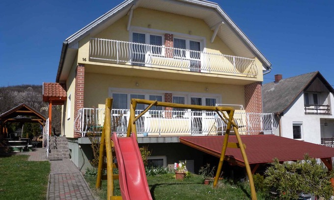 Balatonalmadi House | Holiday home with panorama of Lake Balaton