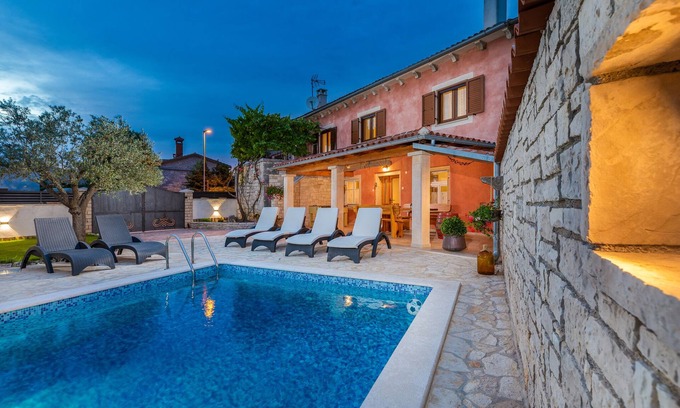Kanfanar Villa | Holiday house Bepi - with swimming pool in a quiet area near Rovinj