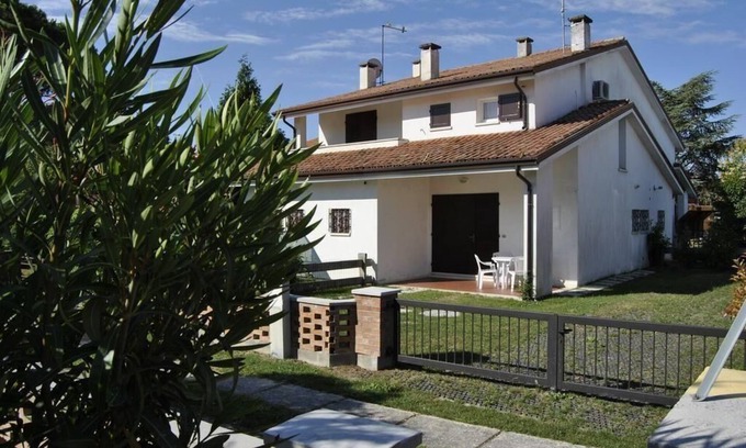 Caorle House | Holiday house Caorle for 1 - 6 persons with 2 bedrooms - Row house
