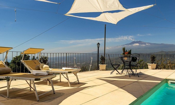 Castelmola House | Holiday house Castelmola for 1 - 10 persons with 4 bedrooms - Holiday house