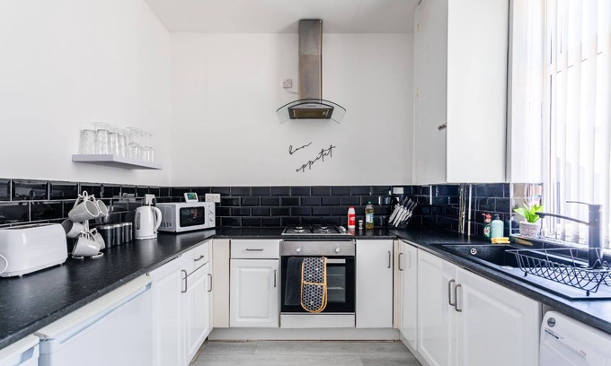 Heywood House | Holiday house Heywood for 1 - 4 persons with 2 bedrooms - Row house