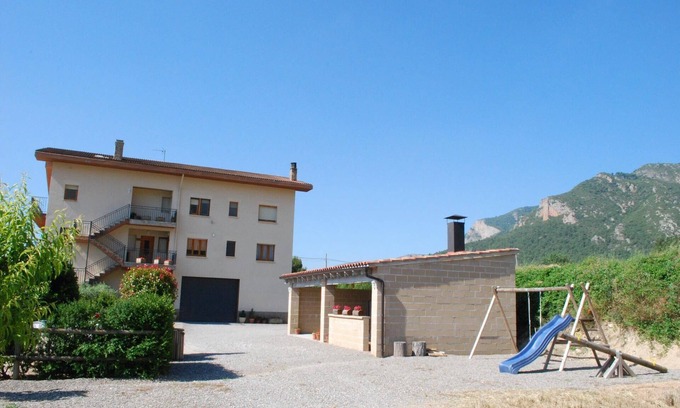 Trago House | Holiday house Peramola for 1 - 4 persons with 2 bedrooms - Holiday home
