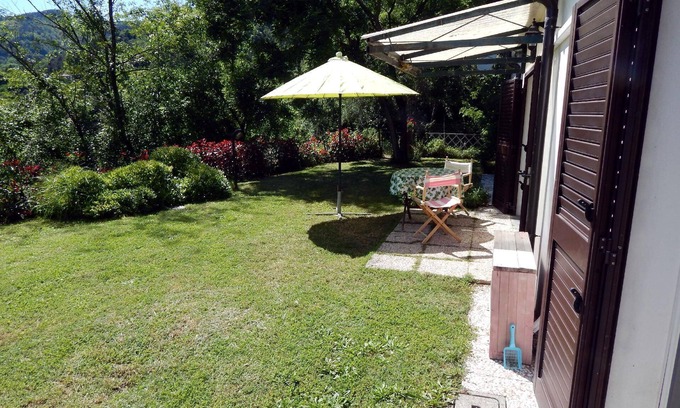 Follo House | Holiday house with a Mediterranean backdrop, ideal for trips to Cinque Terre or for a holiday with your dog