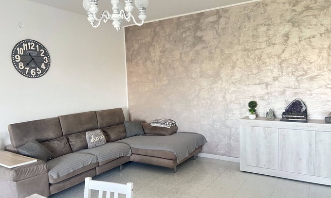 Lido di Campomarino Apartment | Holiday in Campomarino: 2 bedrooms, Wi-Fi, 1 parking space, residence near the sea