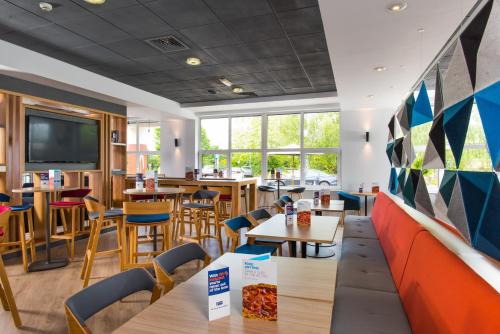 Burton on Trent Hotel | Holiday Inn Express Burton on Trent by IHG