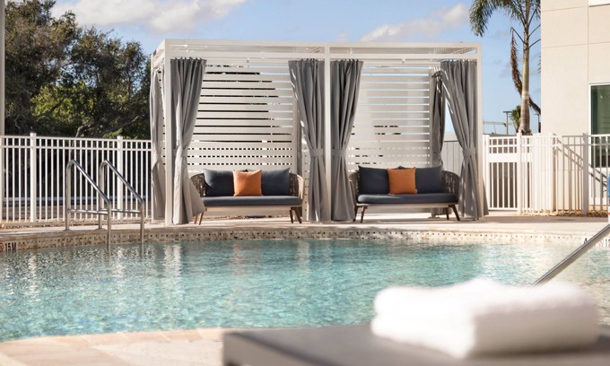 Port Canaveral Hotel | Holiday Inn Express Cape Canaveral by IHG
