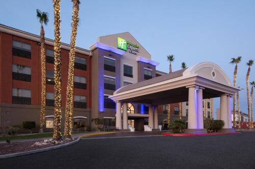 Yuma Hotel | Holiday Inn Express Hotel & Suites Yuma by IHG