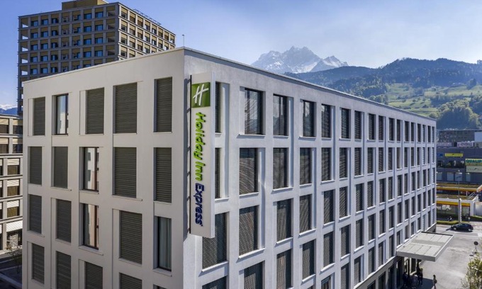 Kriens Hotel | Holiday Inn Express - Luzern - Kriens by IHG