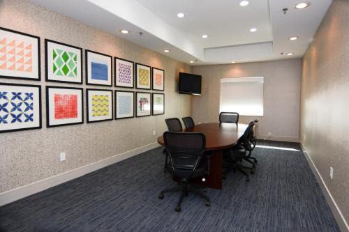 Rolla Hotel | Holiday Inn Express Rolla by IHG