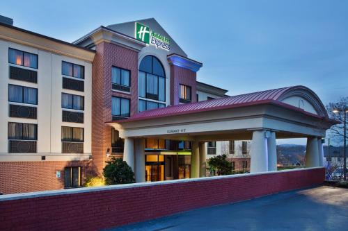 Greenville Downtown Hotel | Holiday Inn Express & Suites Greenville-Downtown by IHG