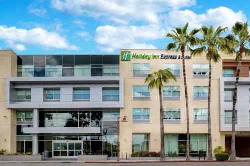 Citrus Grove Hotel | Holiday Inn Express & Suites - Glendale Downtown