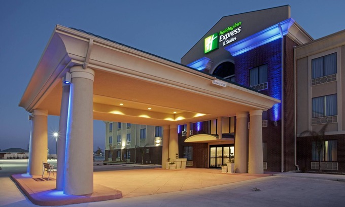 Waller Hotel | Holiday Inn Express & Suites Waller - Prairie View by IHG