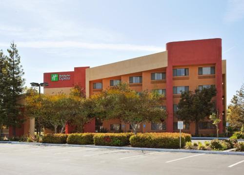 Union City Hotel | Holiday Inn Express Union City San Jose by IHG