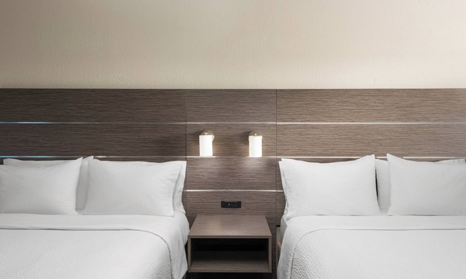 Boynton Beach Hotel | Holiday Inn Express & Suites Boynton Beach West by IHG
