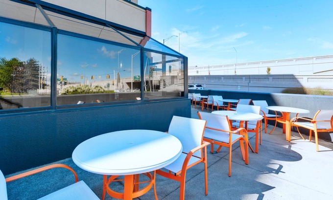 Grand Rapids Hotel | Holiday Inn Grand Rapids Downtown by IHG