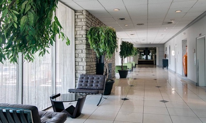 Manhattan Hotel | Holiday Inn Manhattan at the Campus by IHG