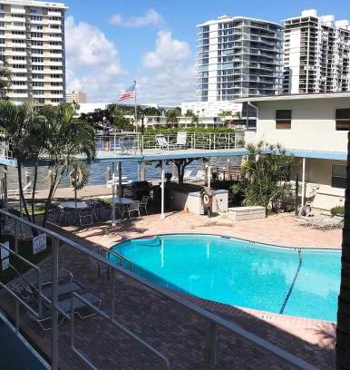 East Fort Lauderdale Hotel | Holiday Isle Yacht Club