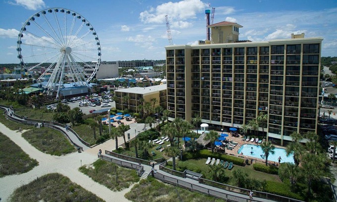 Downtown Myrtle Beach Resort | Holiday Pavilion Resort on the Boardwalk - Full access to ALL amenities!