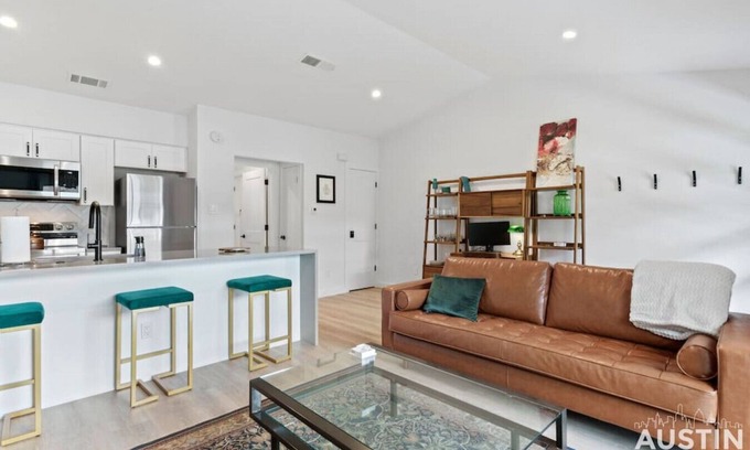 Bouldin Condo | Hollow Creek #2 xxxx