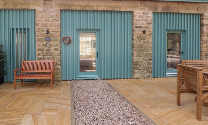 Hollow Meadows Cottage | HOLLY COTTAGE, pet friendly in Bolsterstone/Ewden Village