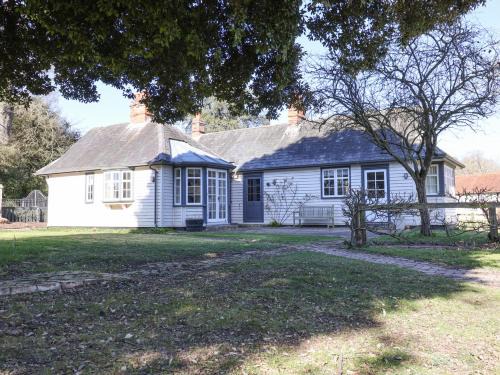 Tendring House | Holm Oak Lodge