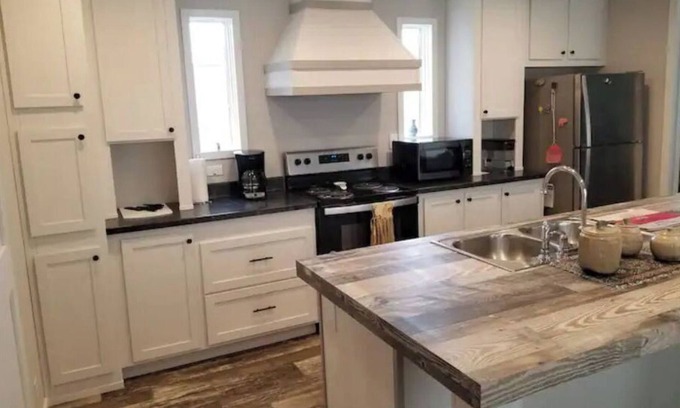 Paris House | Home at M&M Meadows