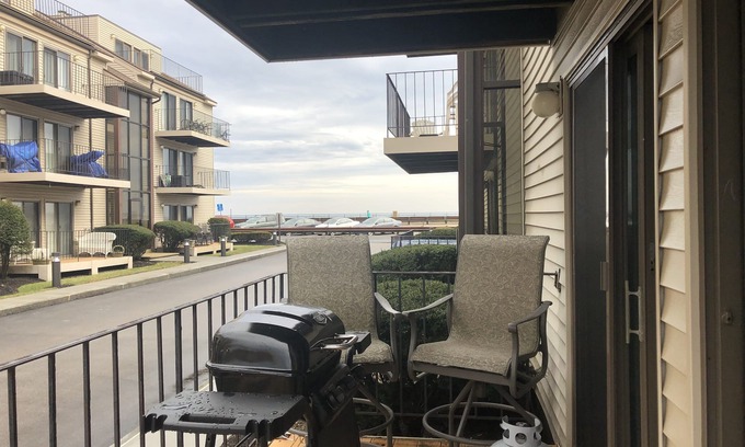 Hampton Condo | Home away from home at the beach