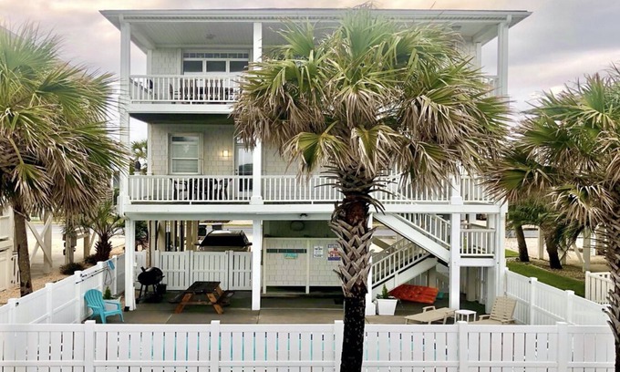 Ocean Isle Beach House | Home Away from Home ! Spectacular Views , Built-in Private Pool