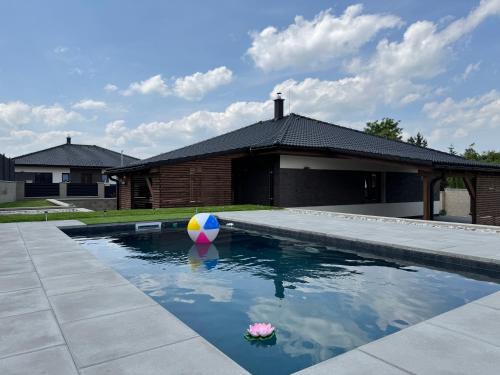 Mukarov House | Home by the Pool & Garden