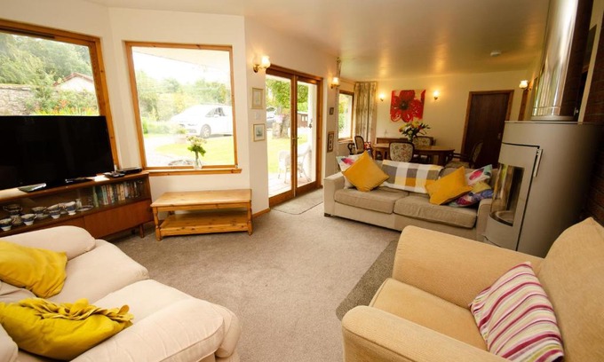 South Galson House | Home Comforts in Peaceful 2 Acres