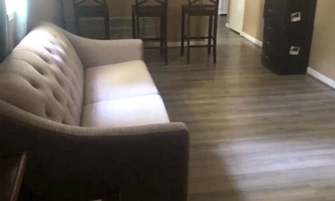 Hoschton House | Home in Braselton! Minutes from Mall of Georgia! Outdoor space for entertaining!